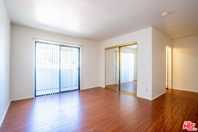 820 S St Andrews Place, Los Angeles CA: https://media.crmls.org/mediaz/7fd2e82d-06d4-4f2f-8cad-f5be99e1aa30.jpg
