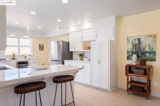 4511 Gregory Way, Richmond CA: https://media.crmls.org/mediaz/7fd334cc-aa6d-4b98-92cf-f00b98bdee13.jpg