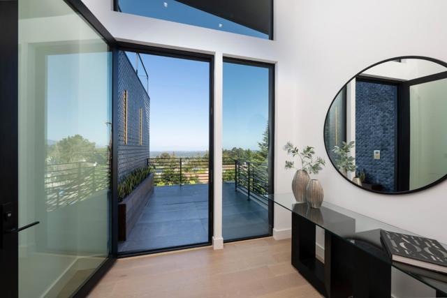 3964 Jefferson Avenue, Redwood City CA: https://media.crmls.org/mediaz/7fd356ce-96a6-4599-9fec-963249a1655d.jpg