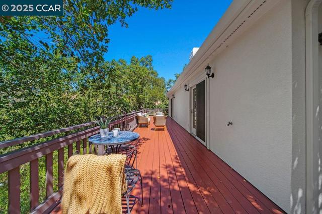 921 Foye Drive, Lafayette CA: https://media.crmls.org/mediaz/7fd4cbd4-7655-42ea-baf6-9213ca23ab97.jpg