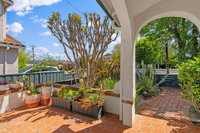 Image 3 of 46 For 461 Frances Street
