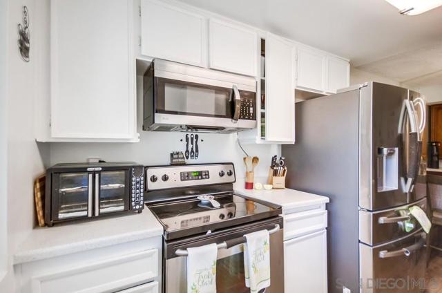 5350 Baltimore Drive, La Mesa CA: https://media.crmls.org/mediaz/7fd543f7-72f2-4162-98a1-15af61fbff0f.jpg