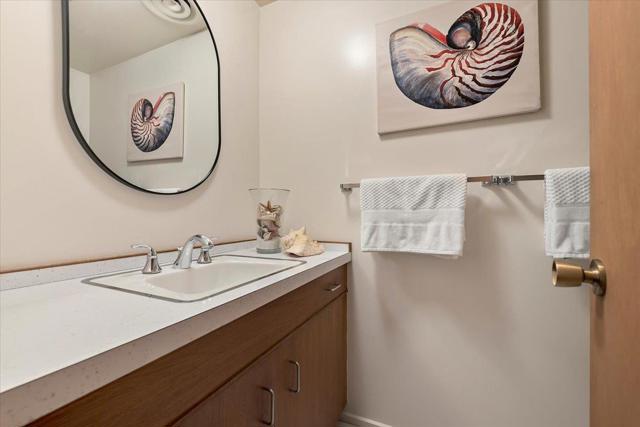 16310 Oakhurst Drive, Monte Sereno CA: https://media.crmls.org/mediaz/7fd56b1c-4f49-4c3d-99a8-9e1804a5f541.jpg