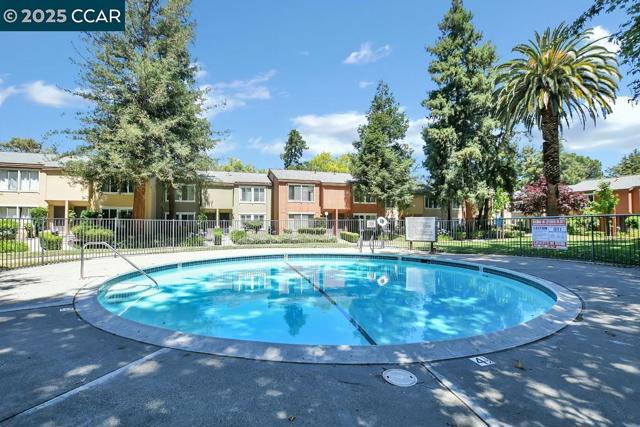 3051 Treat Blvd., Concord CA: https://media.crmls.org/mediaz/7fd61115-ff11-4713-89ee-9af82987d67d.jpg