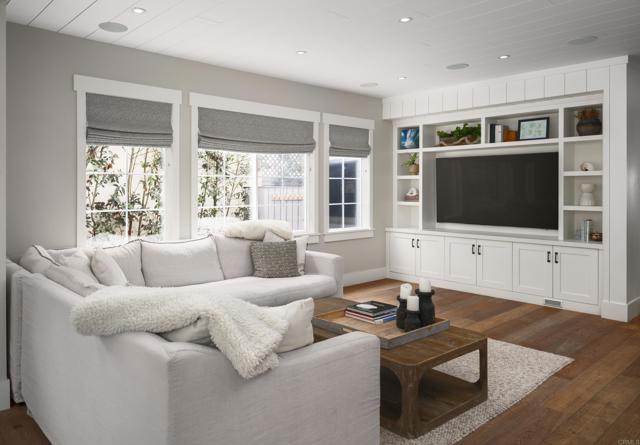 Detail Gallery Image 10 of 14 For 7020 Whitewater St, Carlsbad,  CA 92011 - 4 Beds | 2/1 Baths
