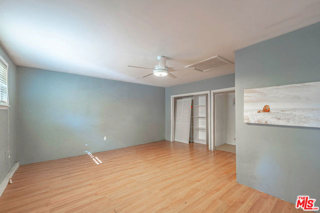 5353 Don Pio Drive, Woodland Hills CA: https://media.crmls.org/mediaz/7fd696fa-9b03-40ae-a28b-17b0a72a8dce.jpg