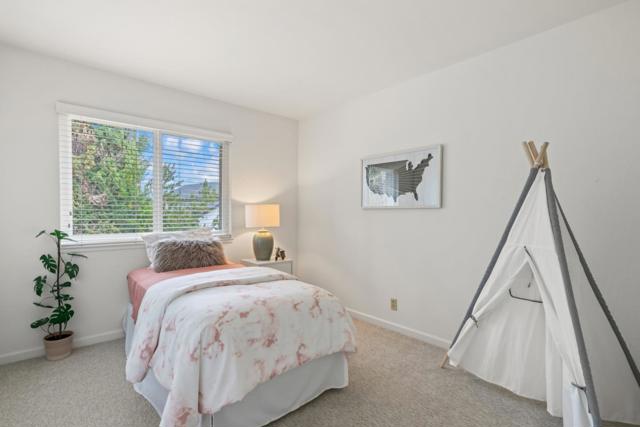 Image 32 of 48 For 32735 Ripon Court