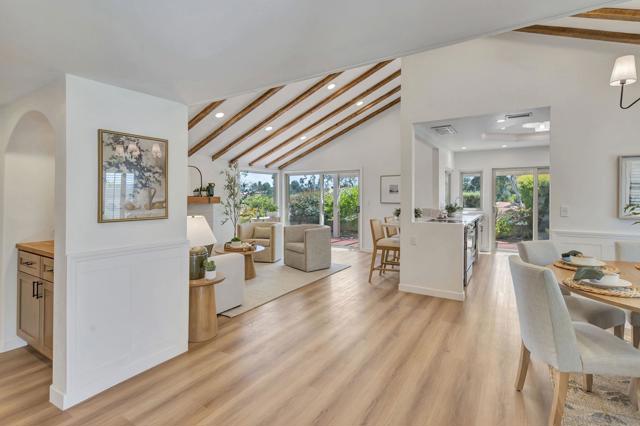 12880 Circulo Dardo, San Diego CA: https://media.crmls.org/mediaz/7fd6f46d-f139-40da-b856-1e41ba5326d2.jpg