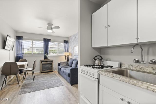 1132 1142 Pittsfield Lane, Ventura CA: https://media.crmls.org/mediaz/7fd7f237-ac64-422d-88c6-6fa7f538ddee.jpg