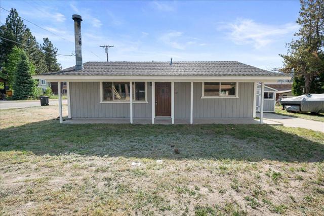 1101 W Country Club Boulevard, Big Bear CA: https://media.crmls.org/mediaz/7fd8e5e3-4dac-40c4-836a-45ba47abdb32.jpg