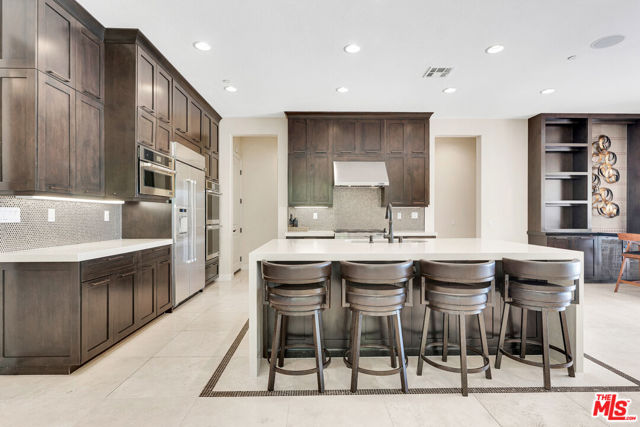 11945 Mirabel Way, Porter Ranch CA: https://media.crmls.org/mediaz/7fd9e460-20a6-4e8d-8e16-096bae534651.jpg