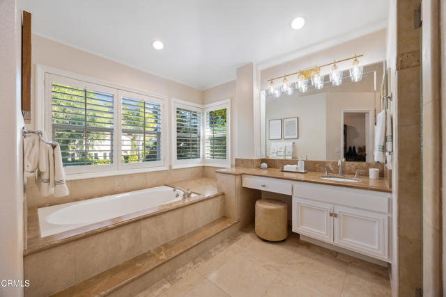 Detail Gallery Image 34 of 62 For 190 Golden Glen Dr, Simi Valley,  CA 93065 - 5 Beds | 4 Baths