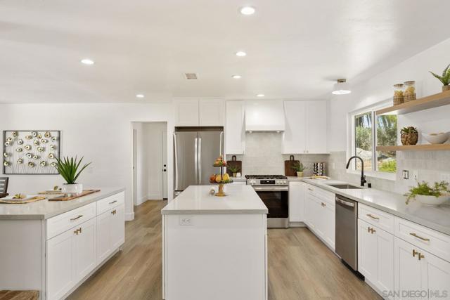 38795 Harris Truck Trail, Fallbrook CA: https://media.crmls.org/mediaz/7fda59ce-faba-4743-976d-212ec41b8f34.jpg