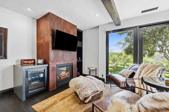 5653 Linea Del Cielo, Rancho Santa Fe CA: https://media.crmls.org/mediaz/7fda7050-a866-4a94-a799-5e04bc06fb49.jpg