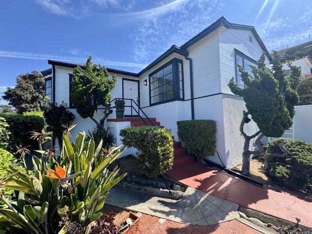 Detail Gallery Image 12 of 59 For 4452 Orchard Ave, San Diego,  CA 92107 - 3 Beds | 2 Baths