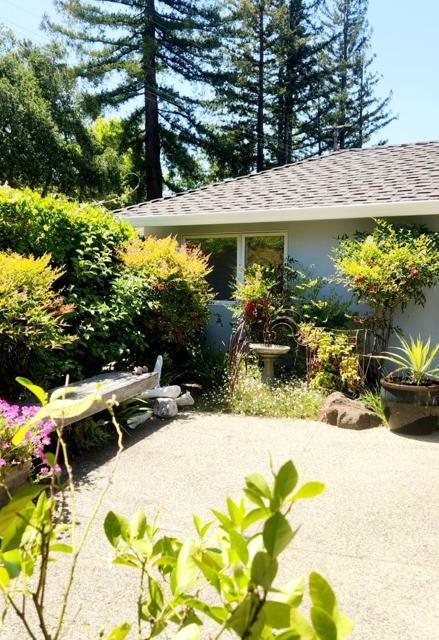 287 Portola Road, Portola Valley CA: https://media.crmls.org/mediaz/7fdc6c26-49eb-4ded-8e38-645d69031151.jpg