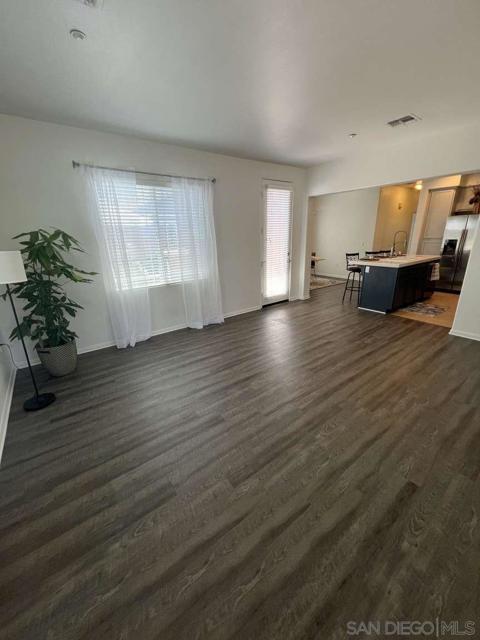 362 Borden Rd, San Marcos CA: https://media.crmls.org/mediaz/7fdd166d-b8e0-4ede-b664-e54712b8136b.jpg