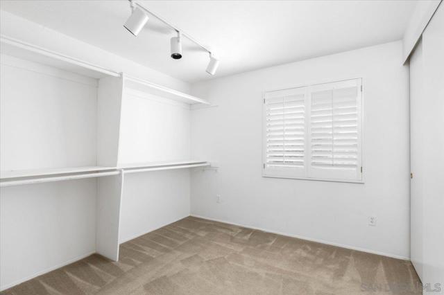 815 Boyle Ave, Escondido CA: https://media.crmls.org/mediaz/7fde07a4-663a-4fd9-92d6-8c95325c5a53.jpg
