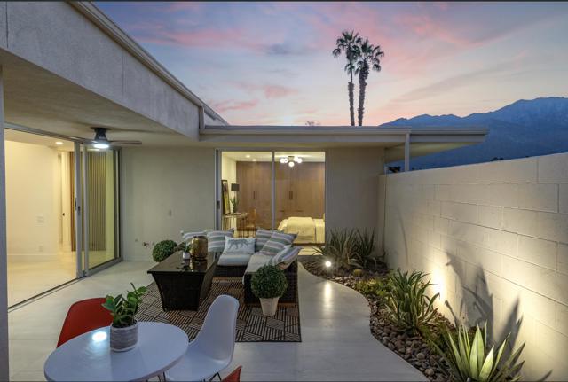 139 Desert Lakes Drive, Palm Springs CA: https://media.crmls.org/mediaz/7fded76f-65d9-4f5a-ab7e-59bf9aa9eba3.jpg