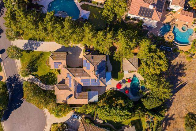 17117 Tallow Tree Lane, San Diego CA: https://media.crmls.org/mediaz/7fe07eeb-9b4a-4f9c-84e5-fee304cb76cc.jpg