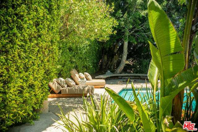 2700 Carmar Drive, Los Angeles CA: https://media.crmls.org/mediaz/7fe0e09f-cd1d-4d77-9ab3-c3c64fa227e1.jpg