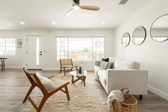 9376 Starcrest Dr, Santee CA: https://media.crmls.org/mediaz/7fe26083-5e95-4501-8e62-bd00d496c04a.jpg
