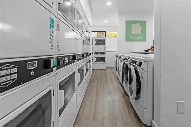 300 Glenwood Circle, Monterey CA: https://media.crmls.org/mediaz/7fe284df-316f-4e97-bf94-d8261bc37e90.jpg
