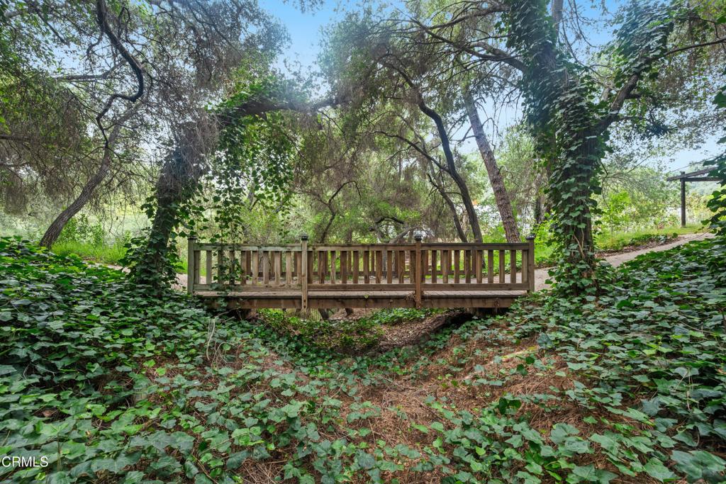 https://media.crmls.org/mediaz/7fe2e196-ed77-4e60-a9a3-362f851dc139.jpg?preset=X-Large