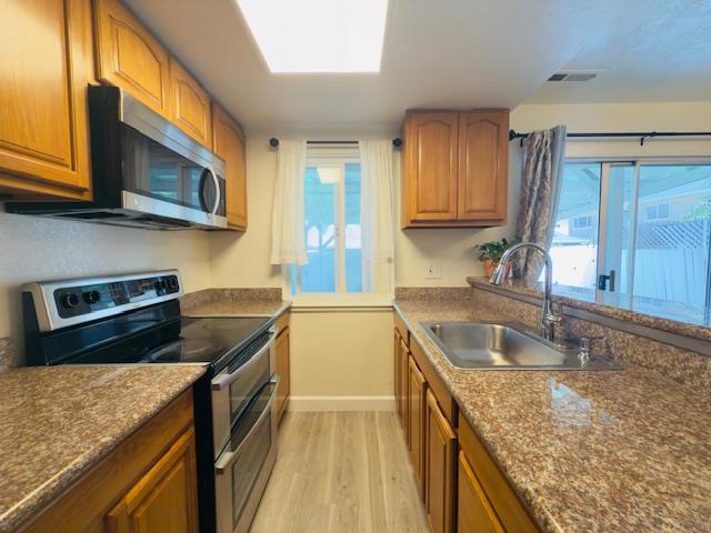 631 Foster Court, Hayward CA: https://media.crmls.org/mediaz/7fe3fc24-6ced-482a-bd44-44dc6331f74b.jpg