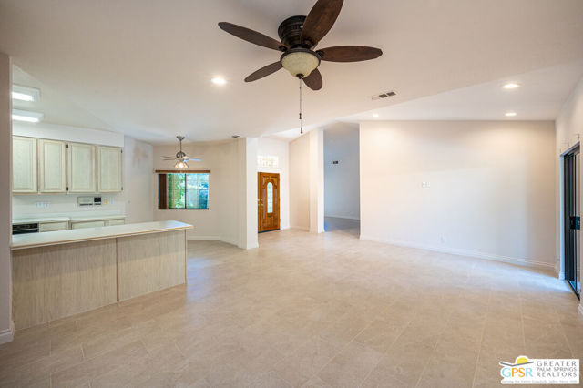 Image 9 of 47 For 1399 Via Donna