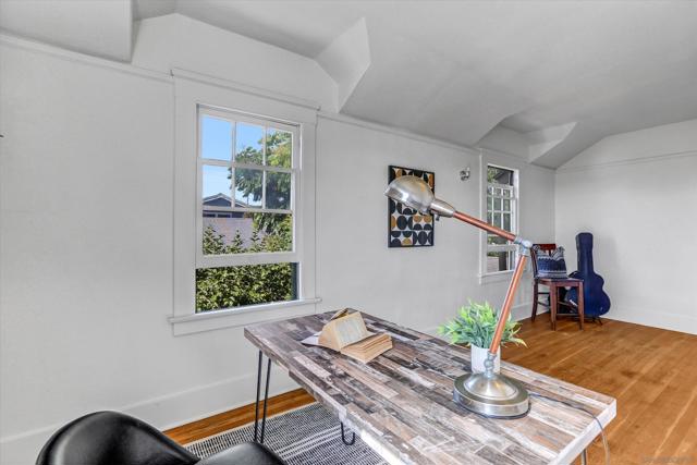 3660 28Th St, San Diego CA: https://media.crmls.org/mediaz/7fe67164-acea-4e2b-921e-cf9d42e0af3e.jpg