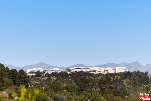 5 Bed Home for Sale in Pacific Palisades, California