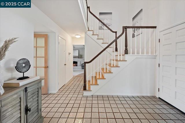 681 Rock Oak Rd, Walnut Creek CA: https://media.crmls.org/mediaz/7fe79ec5-d2a2-49ba-8308-55e3cac63266.jpg