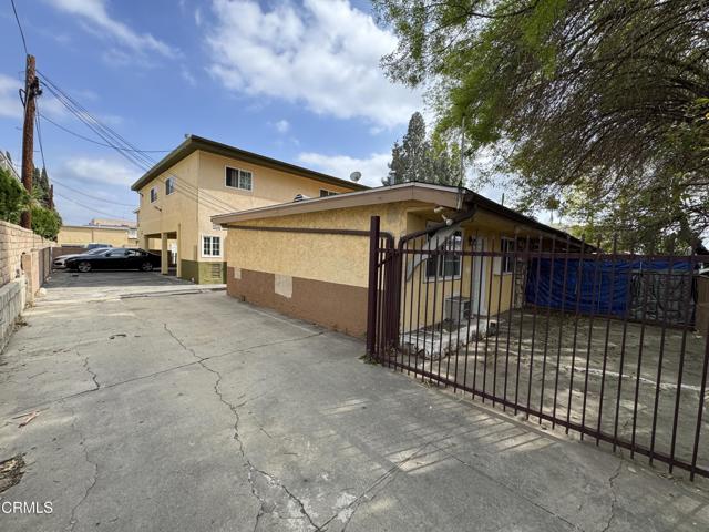 Detail Gallery Image 12 of 13 For 14553 Hartland St, Van Nuys,  CA 91405 - – Beds | – Baths