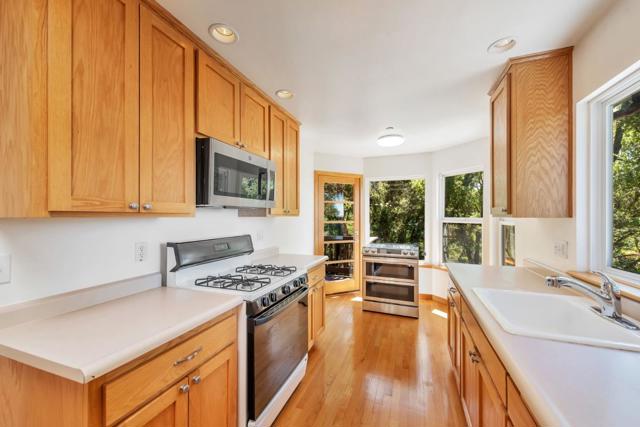 950 Oak Ridge Road, Los Gatos CA: https://media.crmls.org/mediaz/7fe8bdcb-f093-47a3-a824-1cca63ec4eae.jpg