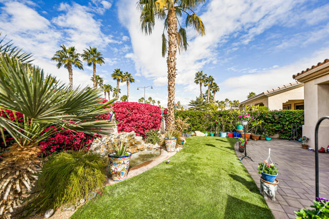 40973 Corte La Fonda, Indio CA: https://media.crmls.org/mediaz/7fe9e14a-b591-4334-a088-b3eedf858ce6.jpg