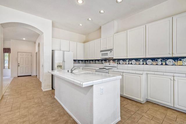 Detail Gallery Image 19 of 34 For 1789 Clydesdale Ct, Oceanside,  CA 92057 - 3 Beds | 2 Baths