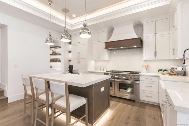 462 & 466 Westbourne St., La Jolla CA: https://media.crmls.org/mediaz/7fea4dd9-bb52-4589-847c-25d495d0a79d.jpg