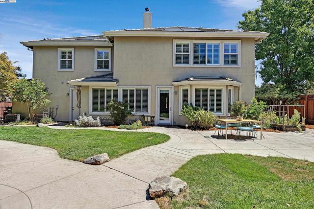 2461 Ancona Cir, Livermore CA: https://media.crmls.org/mediaz/7feaa28b-bf20-406d-a937-0e5e8c28ce1b.jpg