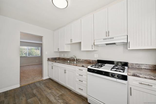 4204 06 Division St, San Diego CA: https://media.crmls.org/mediaz/7feaabfe-9b6e-466b-b945-811774f73d54.jpg
