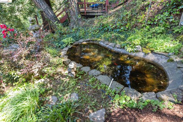 Image 30 of 39 For 73 Homeglen Ln