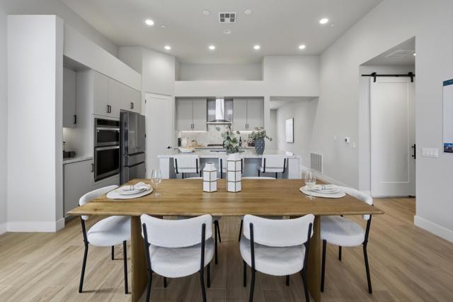 Image 12 of 41 For 41868 Volare Court