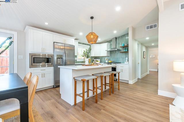 697 Lakewood Dr, Sunnyvale CA: https://media.crmls.org/mediaz/7feb0882-f535-4e3e-9265-448874a8785f.jpg