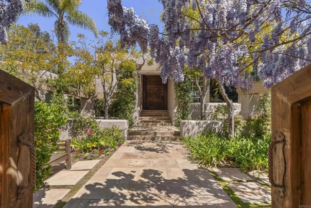 17037 El Mirador, Rancho Santa Fe CA: https://media.crmls.org/mediaz/7feb0e56-6bdf-411b-8ca4-7f0a4d02936b.jpg