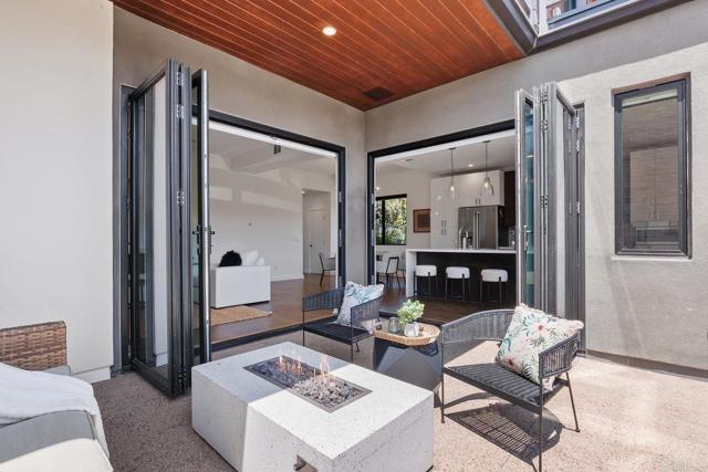 731 Valley Avenue, Solana Beach CA: https://media.crmls.org/mediaz/7feb1b0e-1d02-41ab-9b5a-b958524e4e14.jpg