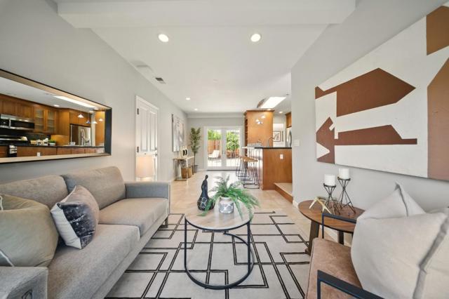 1079 Brighton Place, Mountain View CA: https://media.crmls.org/mediaz/7feb6263-44e4-43d6-a4b8-6828e7cbcef2.jpg