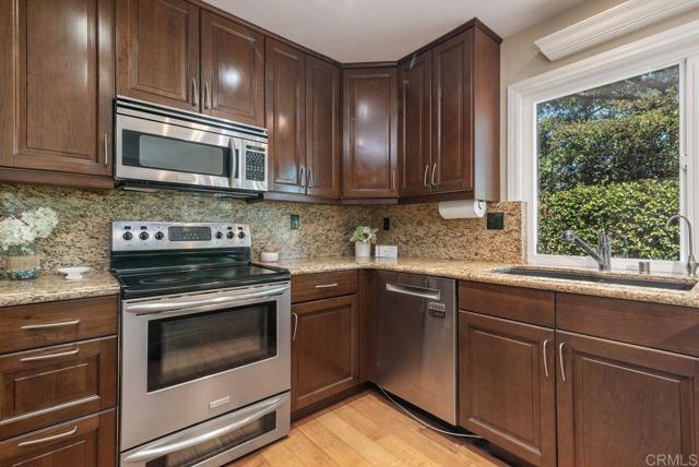 Detail Gallery Image 19 of 36 For 1764 N Willowspring Dr, Encinitas,  CA 92024 - 4 Beds | 2/1 Baths