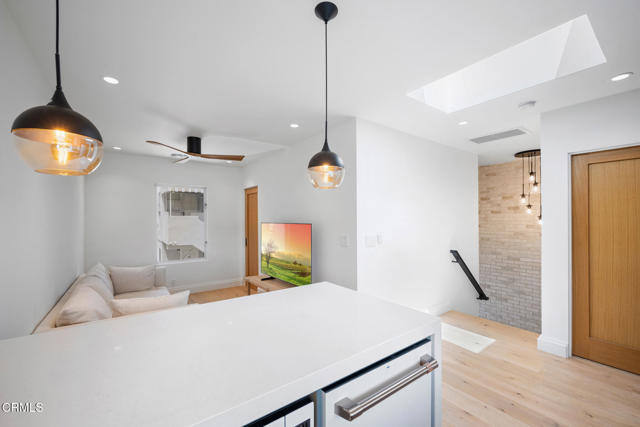 1932 1/4 Hillhurst Avenue, Los Angeles CA: https://media.crmls.org/mediaz/7fec9b11-d0cc-4580-a760-023fbdfade9e.jpg