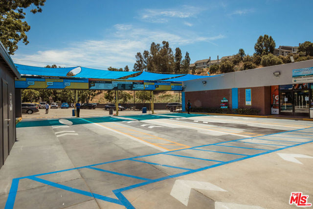 23156 Los Alisos Boulevard, Mission Viejo CA: https://media.crmls.org/mediaz/7fecfcbb-9246-462f-a9eb-33c4d4c03c75.jpg
