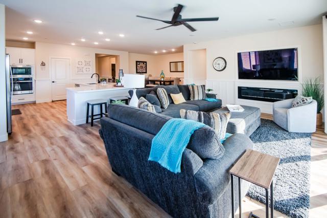42695 Torno Place, Indio CA: https://media.crmls.org/mediaz/7fedb18a-e9aa-45cb-90cf-c2298c2b0295.jpg